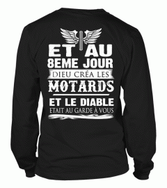 ET AU 8EME JOUR DIEU CREA JES MOTARDS ET LE GAMER ETAIT AU GARDE A VOUS T-SHIRT