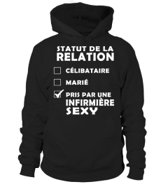 STATUT DE LA RELATION PRIS PAR UNE INFIRMIERE SEXY T-SHIRT