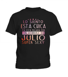 LO SIENTO ESTA CHICA UN HOMBRE DE JULIO SUPER SEXY T-SHIRT