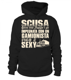 SCUSA IMPEGNATA CON UN CAMIONISTA FIGO E SEXY T-shirt