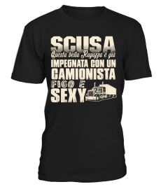 SCUSA IMPEGNATA CON UN CAMIONISTA FIGO E SEXY T-shirt