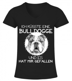 Ich küsste eine Bulldogge Pitbull englische Bulldogge Hund Hunde Dog Shirt Jacke Hoodie Pulli Pullover