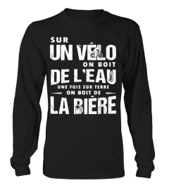 SUR UN VÉLO ON BOIT T-SHIRT