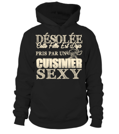 DESOLEE CETTE FILLE EST DEJA PRISE PAR MEC DE CUISINIER  T-shirt