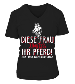 diese frau liebt ihr pferd