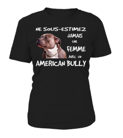 UNE FEMME AVEC UN AMERICAN BULLY