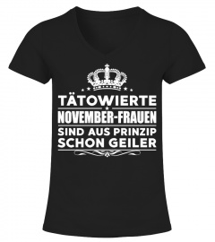 TATOWIERTE NOVEMBER-FRAUEN SCHON GEILER