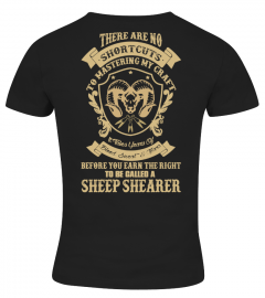 SHEEP SHEARING TO BE CALL A SHEEP SHEARER SHEEP LADY SHEEP FARMER